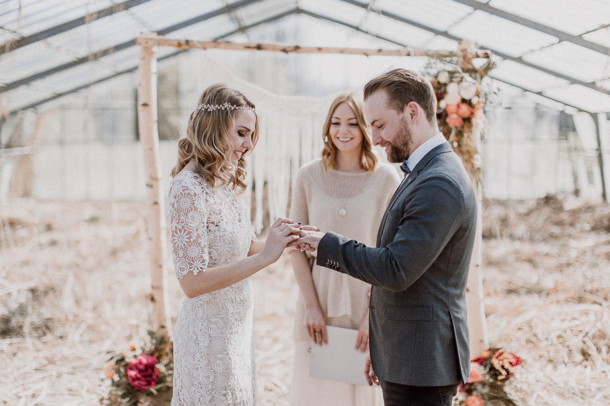 Hochzeitsreportage im Boho Style. Aufgenommen von den Hochzeitsfotografen Tom und Lia aus Rostock.