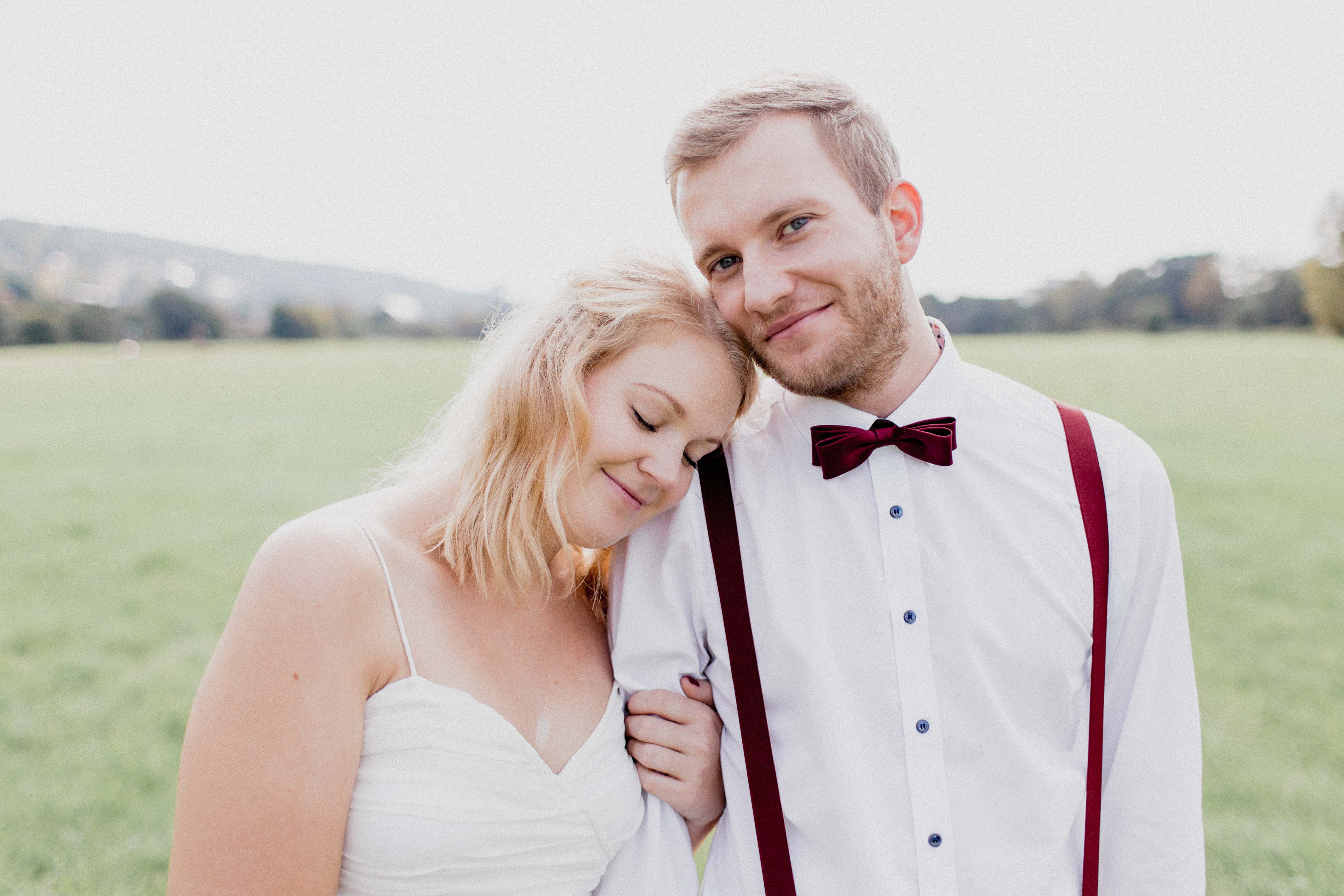 Intime Hochzeit in Dresden am Elbufer im September 2016.