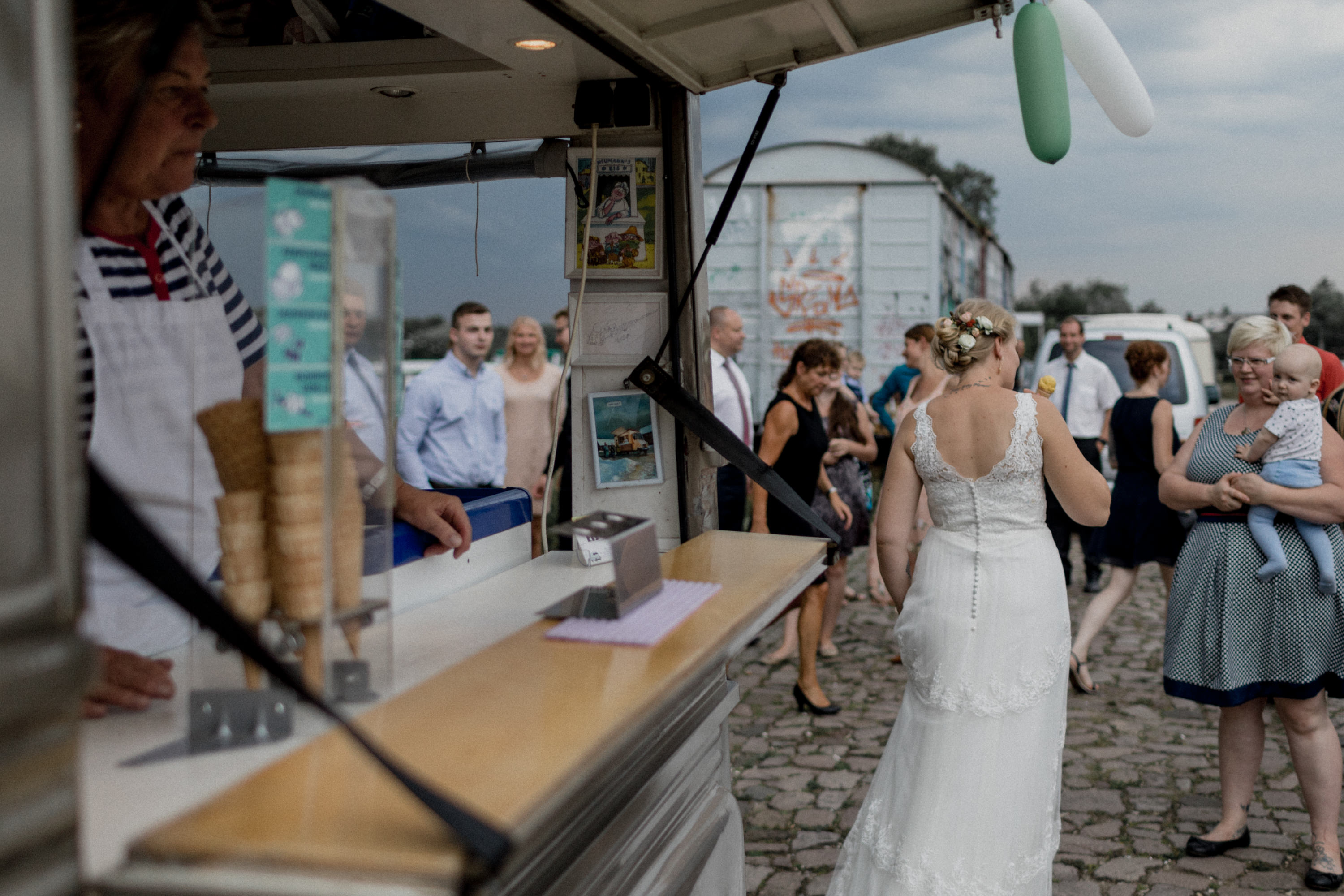 Hochzeitsfoto aus Dresden, aufgenommen von Tom und Lia Fotografie, Hochzeitsfotografen aus Rostock und Mecklenburg-Vorpommern.