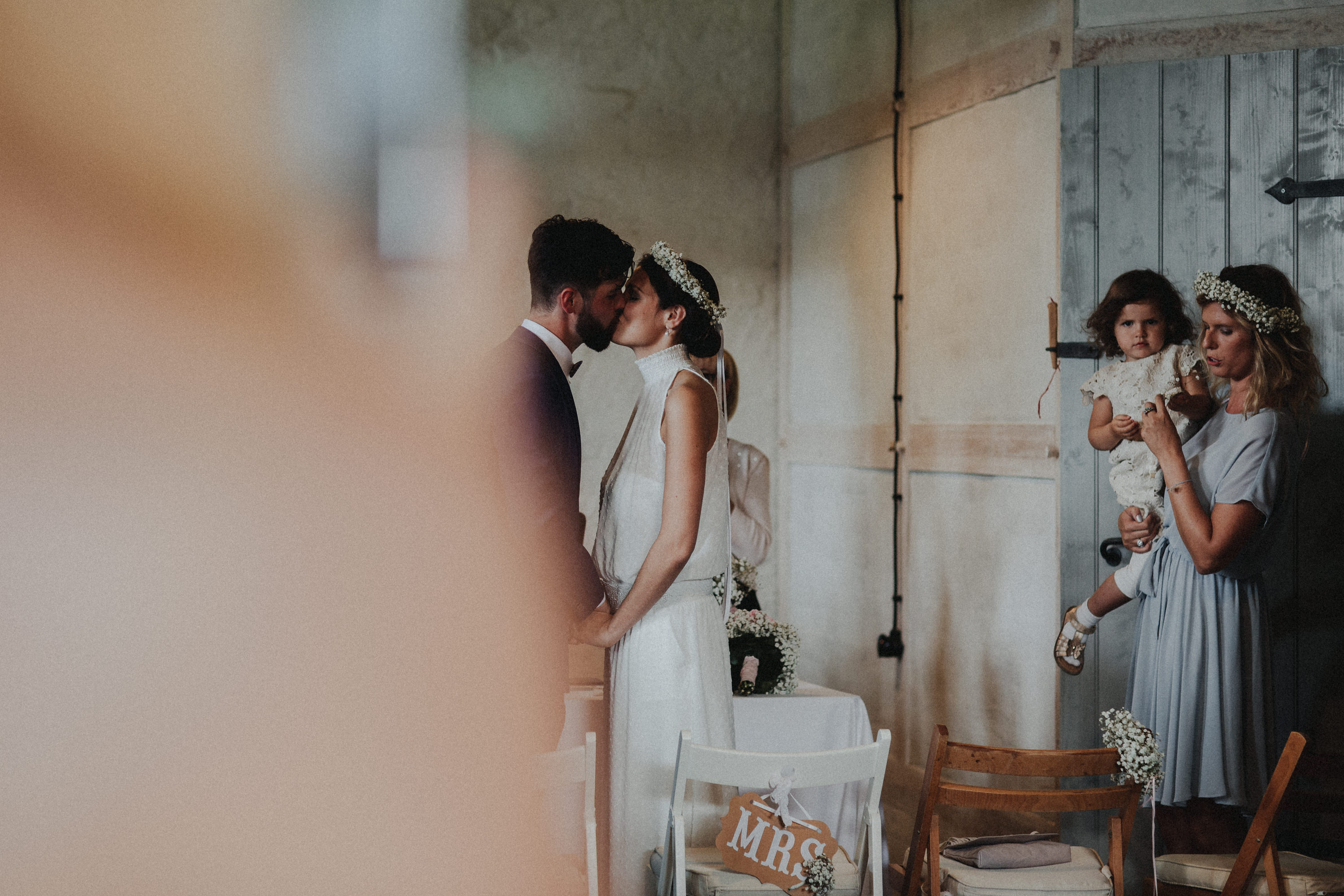 Hochzeitsfoto der Hochzeitsfotografen Tom und Lia aus Rostock. Scheunenhochzeit auf Gut Gerdshagen, Mecklenburg-Vorpommern.