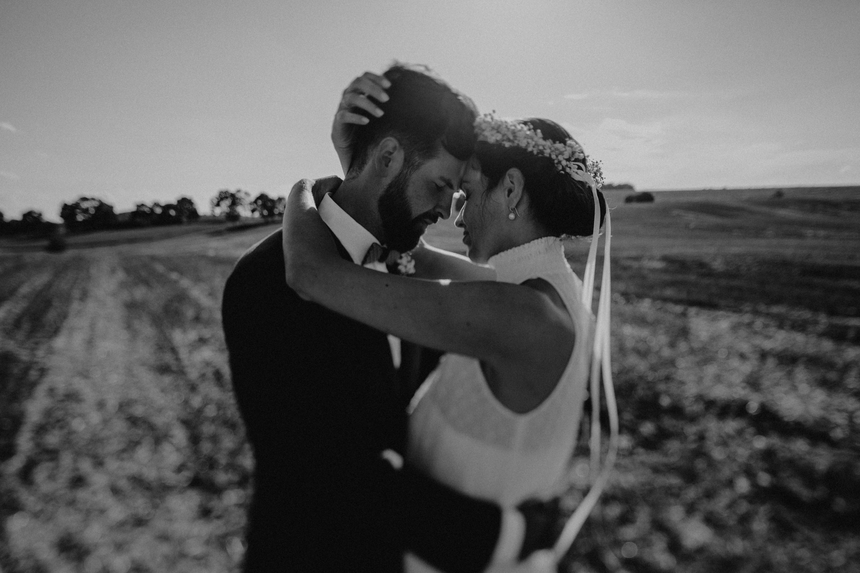 Hochzeitsfoto der Hochzeitsfotografen Tom und Lia aus Rostock. Scheunenhochzeit auf Gut Gerdshagen, Mecklenburg-Vorpommern.