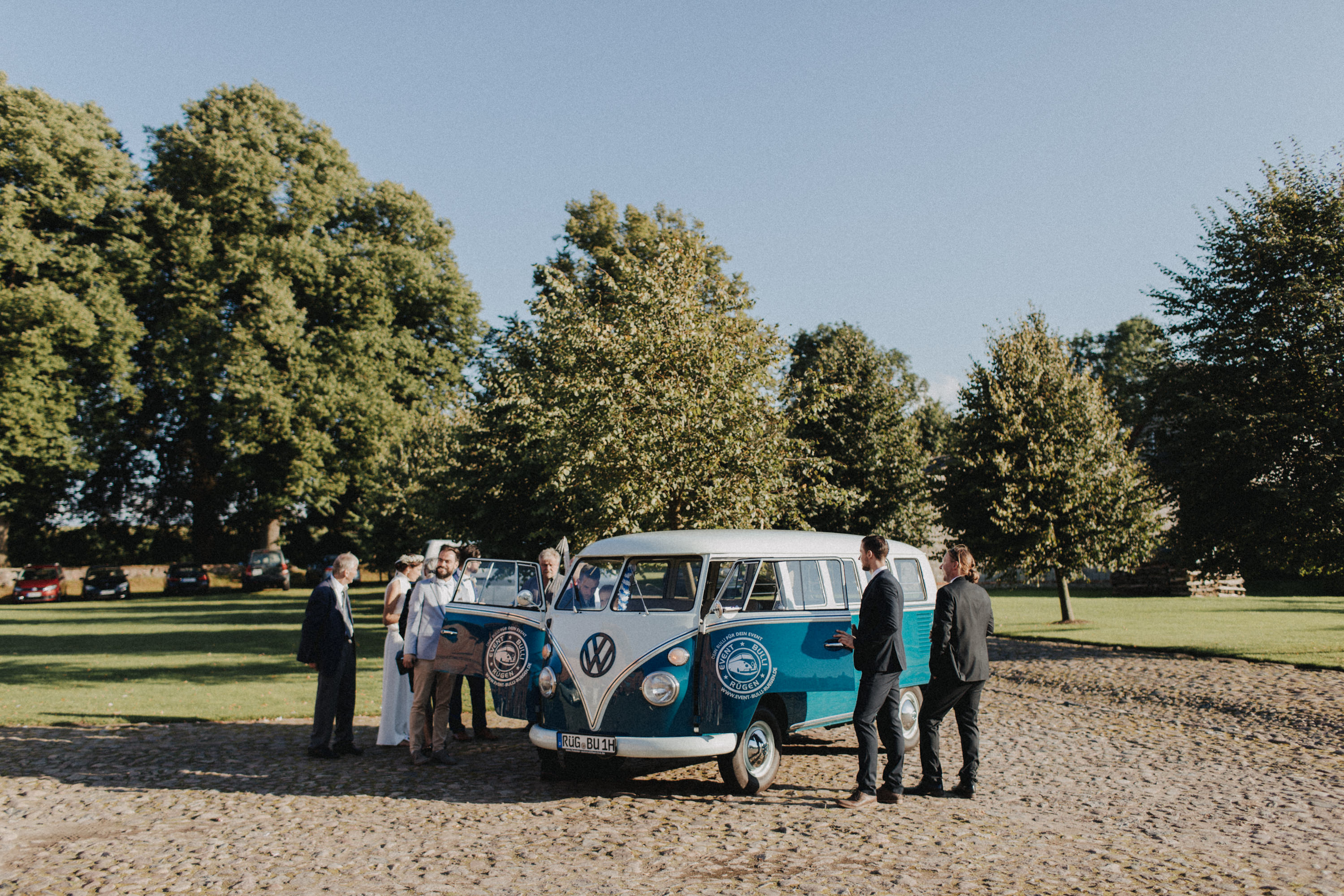 Hochzeitsfoto der Hochzeitsfotografen Tom und Lia aus Rostock. Scheunenhochzeit auf Gut Gerdshagen, Mecklenburg-Vorpommern.