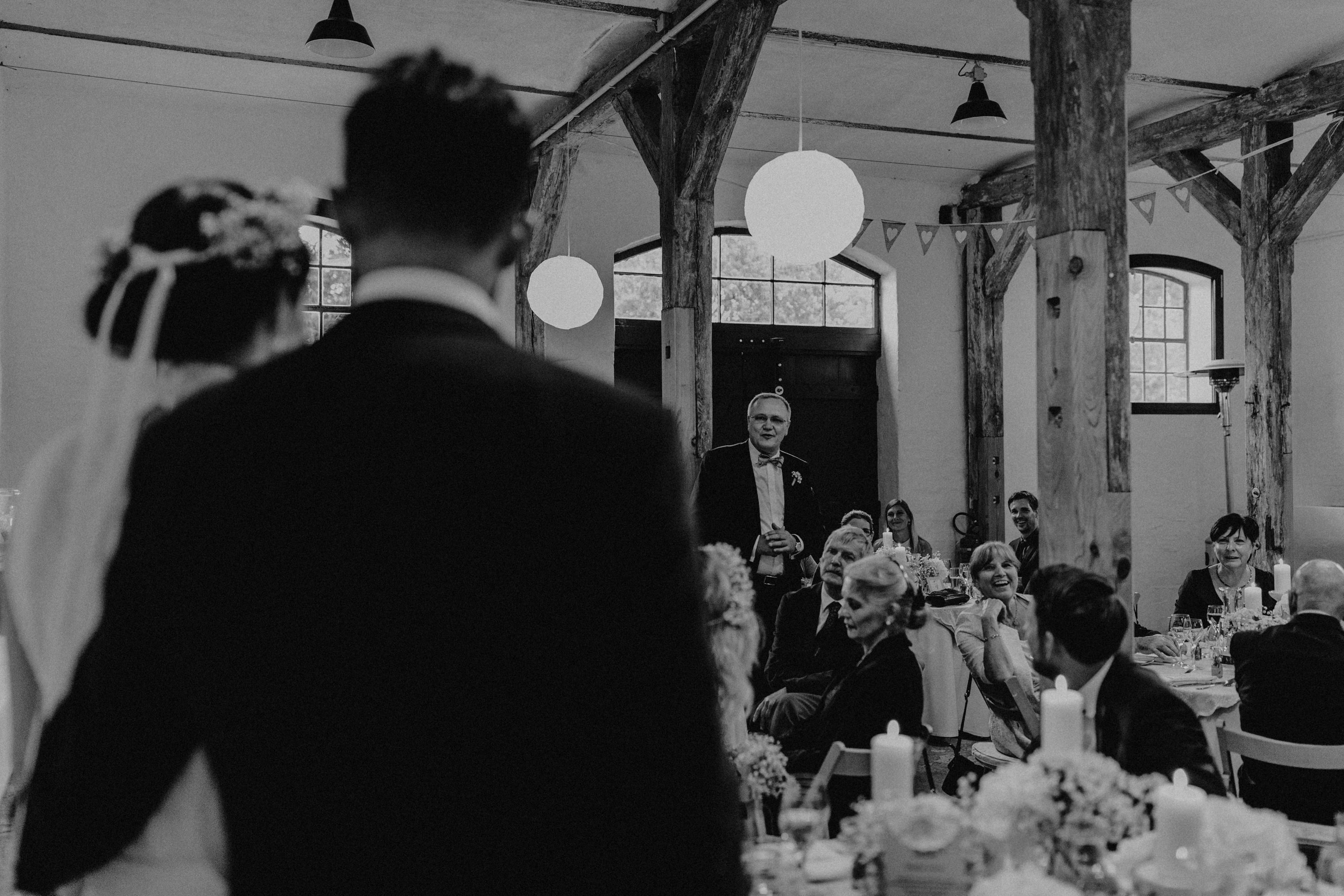 Hochzeitsfoto der Hochzeitsfotografen Tom und Lia aus Rostock. Scheunenhochzeit auf Gut Gerdshagen, Mecklenburg-Vorpommern.