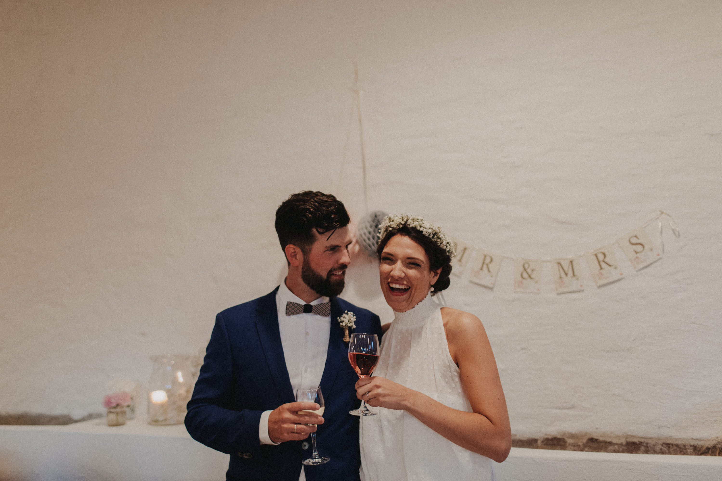 Hochzeitsfoto der Hochzeitsfotografen Tom und Lia aus Rostock. Scheunenhochzeit auf Gut Gerdshagen, Mecklenburg-Vorpommern.