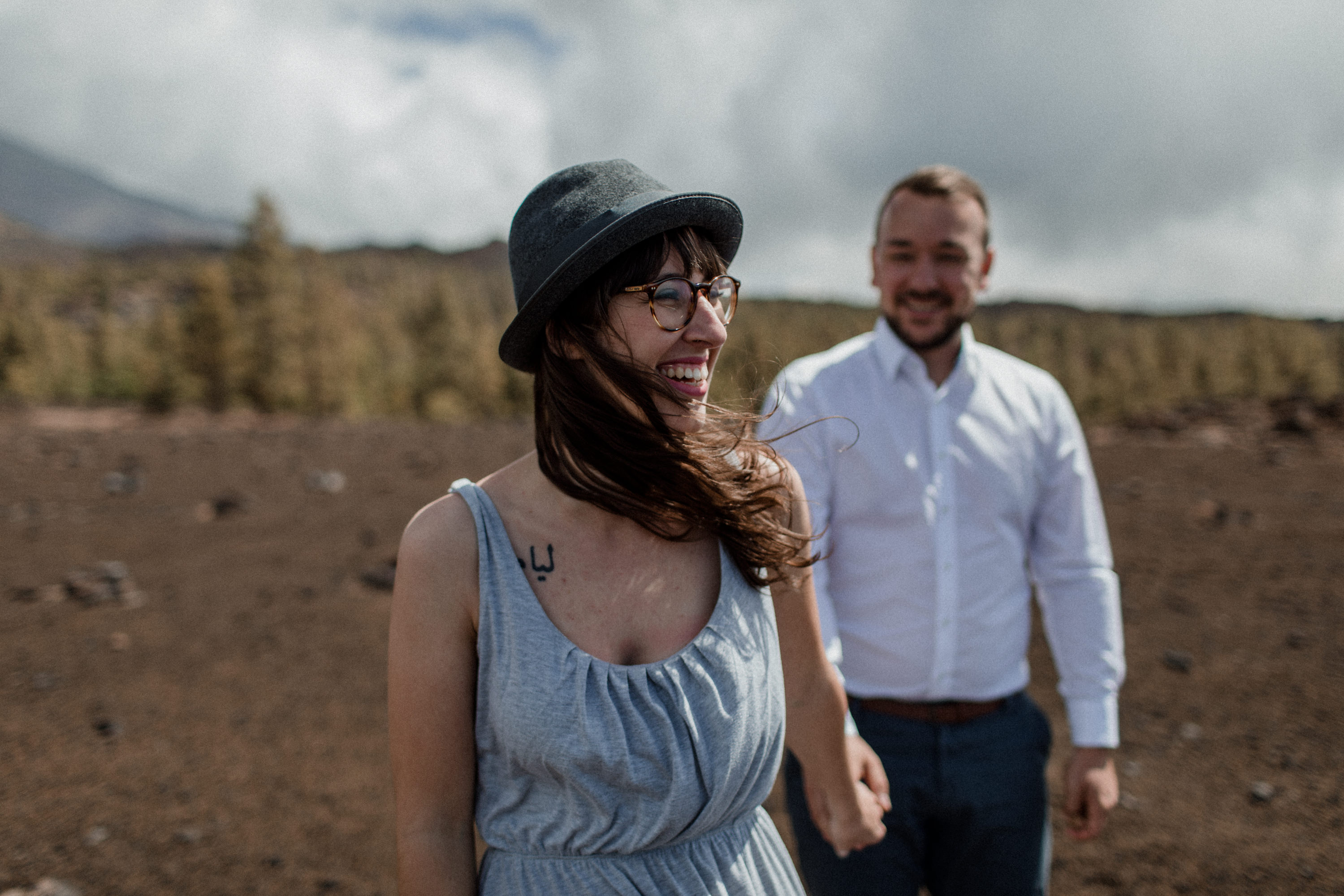 Dies ist ein Foto aus einer Fotoserie, die in einem Couple Shoot auf dem Teide in Teneriffa im Jahr 2017 entstanden ist.