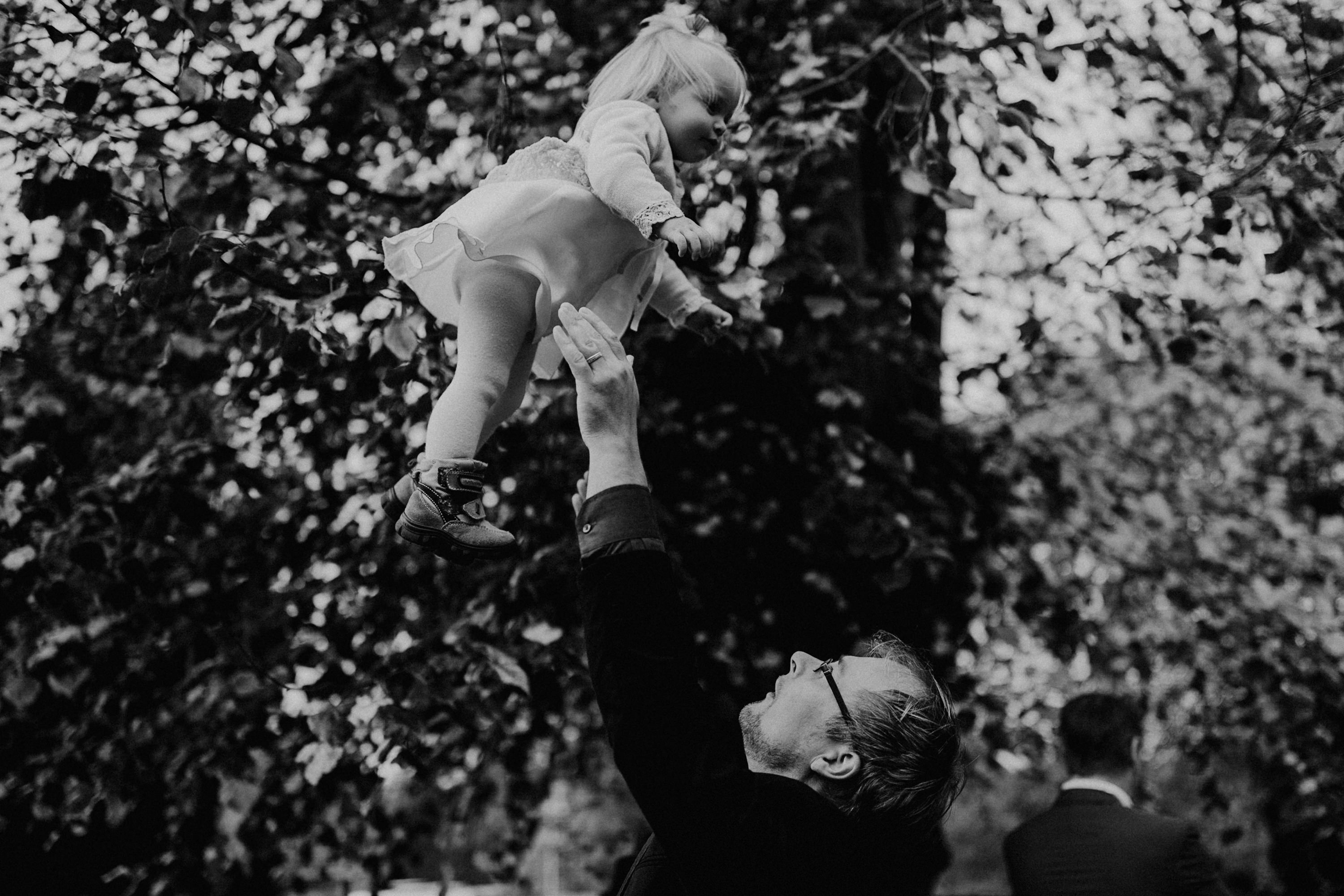 Hochzeitsfoto einer Hochzeitsreportage, fotografiert von Tom und Lia, einem Hochzeitsfotografenpaar aus Rostock. Die Hochzeit fand auf Schloss Hasenwinkell (Mecklenburg-Vorpommern, Ostsee) im Oktober 2017 statt.