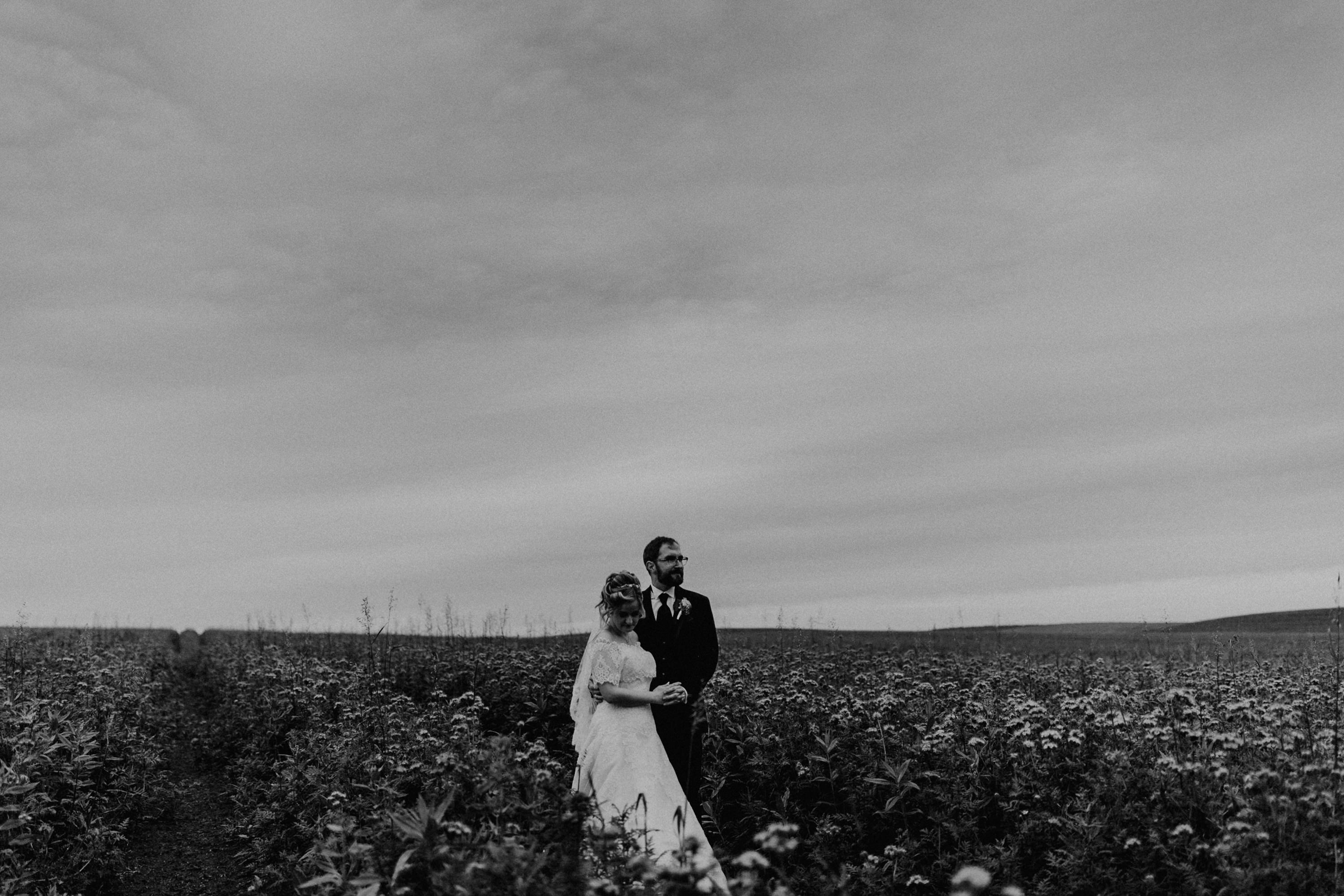 Hochzeitsfoto einer Hochzeitsreportage, fotografiert von Tom und Lia, einem Hochzeitsfotografenpaar aus Rostock. Die Hochzeit fand auf Schloss Hasenwinkell (Mecklenburg-Vorpommern, Ostsee) im Oktober 2017 statt.